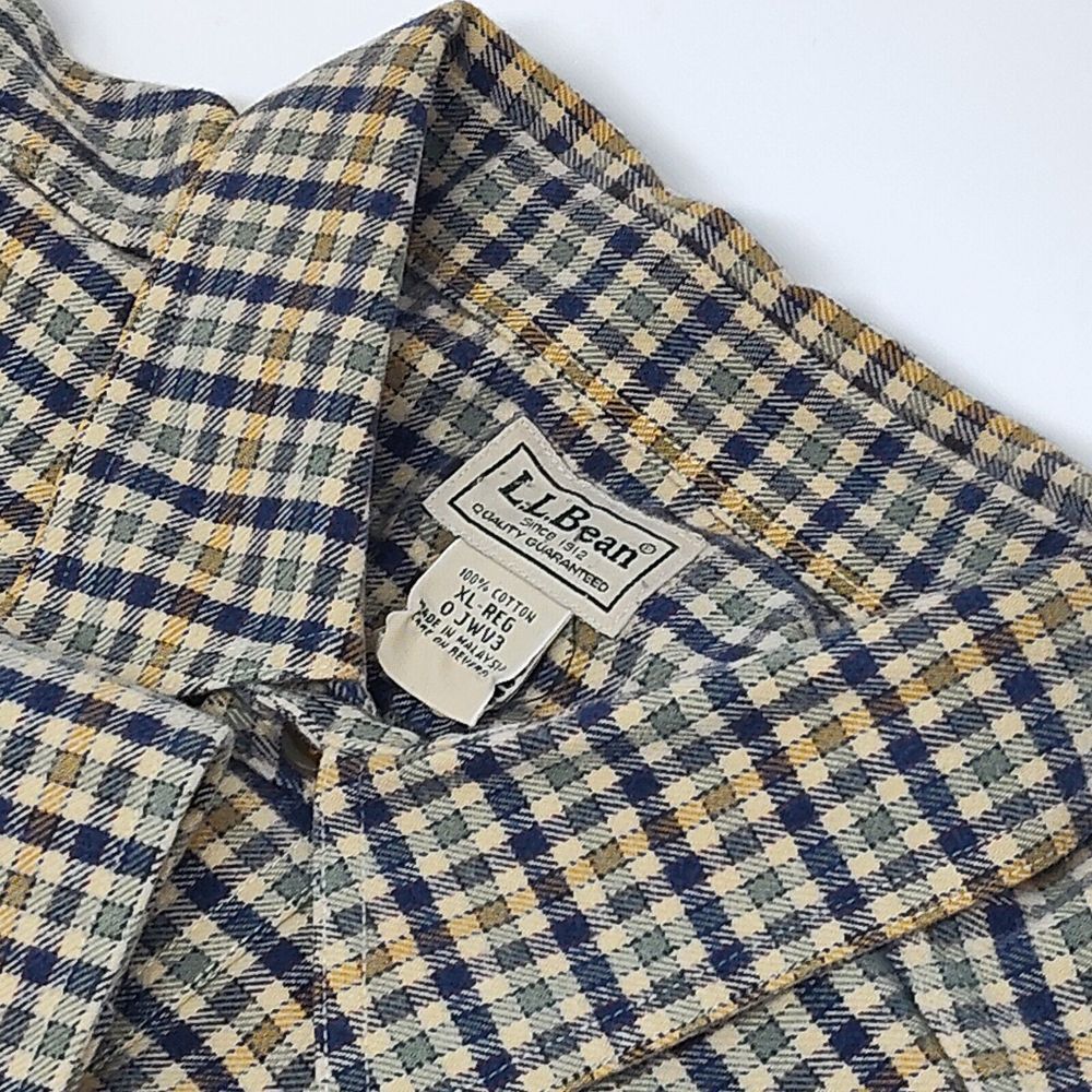 L.L. Bean O‎ JWV  Men's XL-REG Tan Plaid Flannel Long Sleeve Button Up Shirt